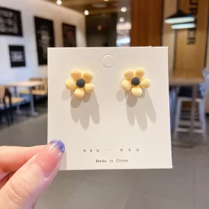 Aretes Flor Gruesa - Imagen 1